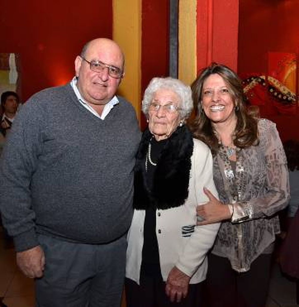 Muchas velitas para Margarita Moragues
