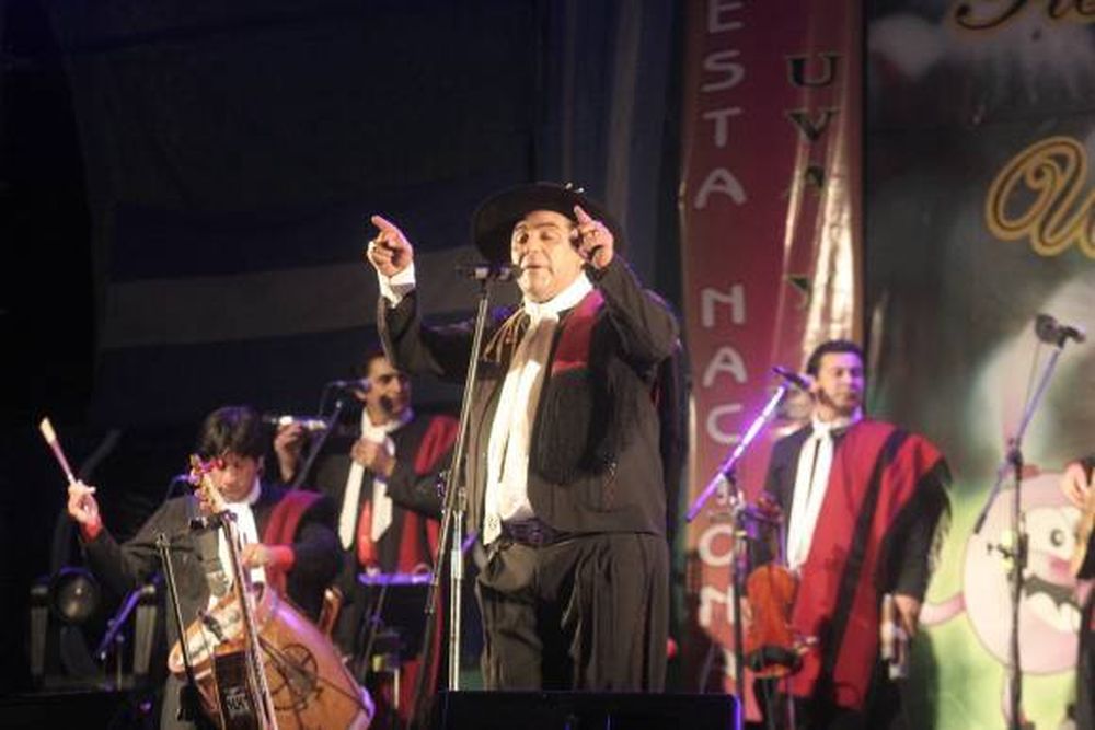 Otra vez el Chaqueño,  en la fiesta caucetera