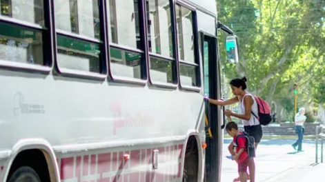 Cómo viajar gratis en colectivo en San Juan: los reintegros que podés obtener pagando con el celular Cómo viajar gratis en colectivo en San Juan: los reintegros que podés obtener pagando con el celular