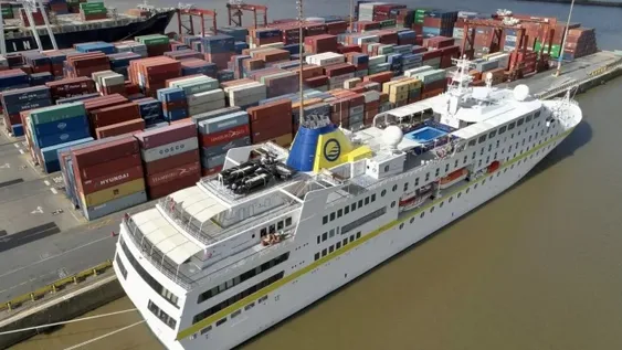 Vizzotti descarta pase sanitario en trabajo, transporte y escuela