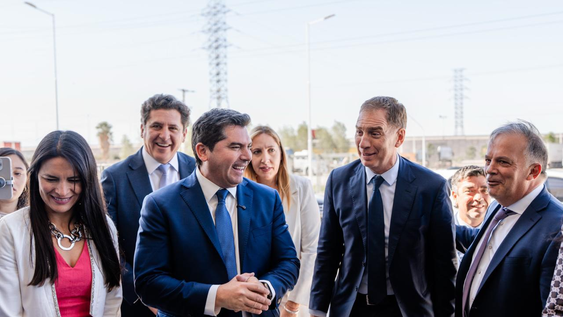 El gobernador Marcelo Orrego recibió al ministro del Interior, Diego Santilli.