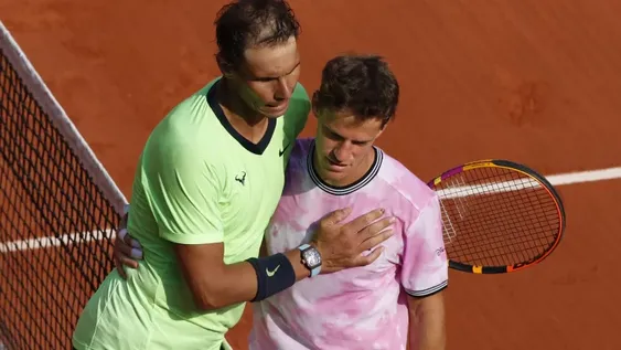 Nadal frenó al “Peque”