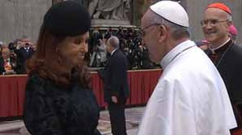 Cristina lloró al saludar al Papa