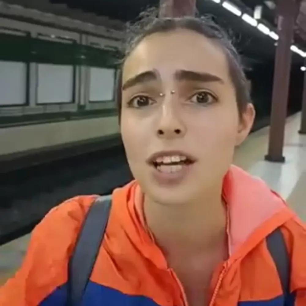 Denuncian por instigación al delito a dirigente estudiantil que llamó a saltar molinetes