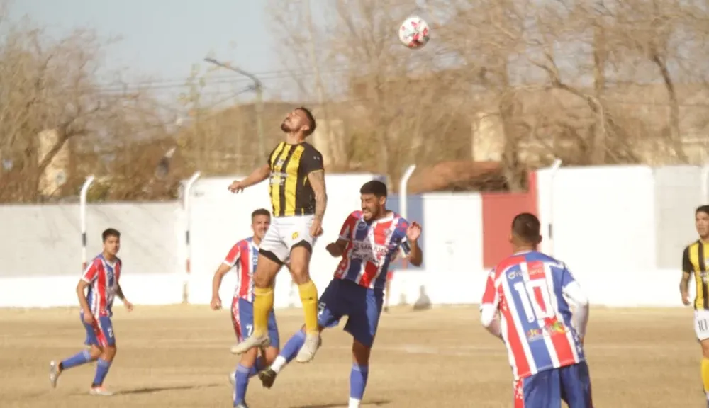 Peñarol no pudo con el líder Olimpo
