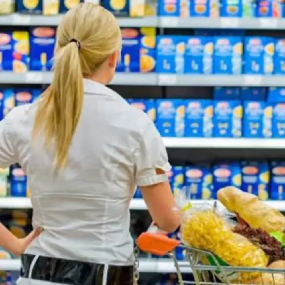 El Gobierno liberó la importación de productos básicos y medicamentos
