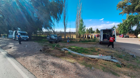 Tragedia en Mendoza: dos personas murieron tras un choque en la Ruta 143
