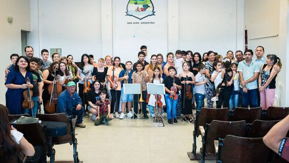 orquesta municipal de sarmiento: 13 anos de musica, inclusion y oportunidades para toda la comunidad.