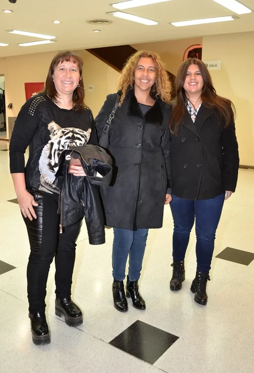 El Teatro Sarmiento se llenó de risas