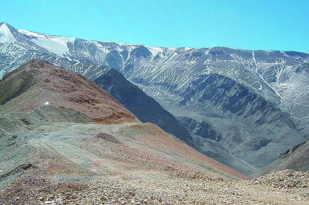 Pese a que promete, no pasa nada con Poposa