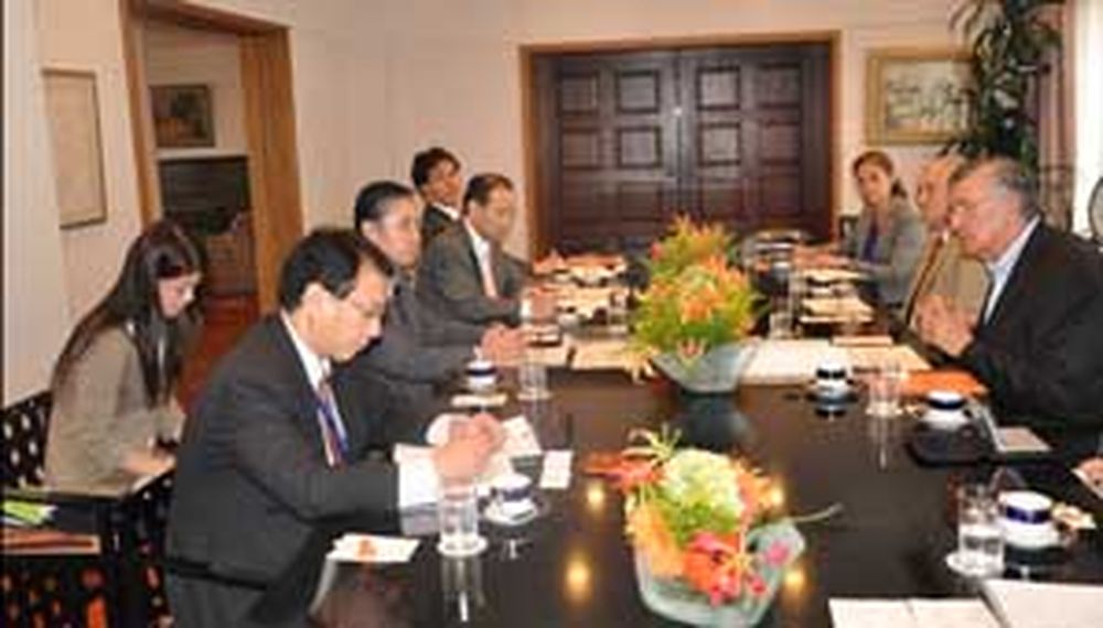 Gioja se reunió con empresarios mineros japoneses