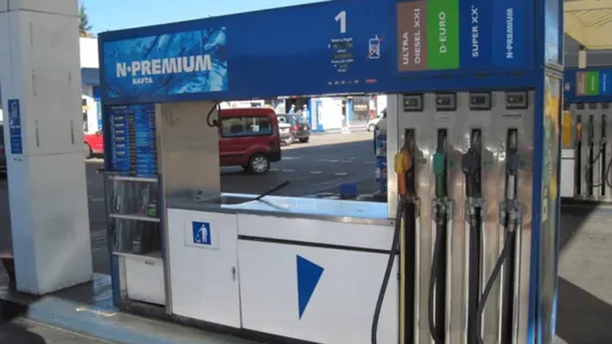 Aumentaron 4,5% las naftas en el interior del país y 6% en el AMBA