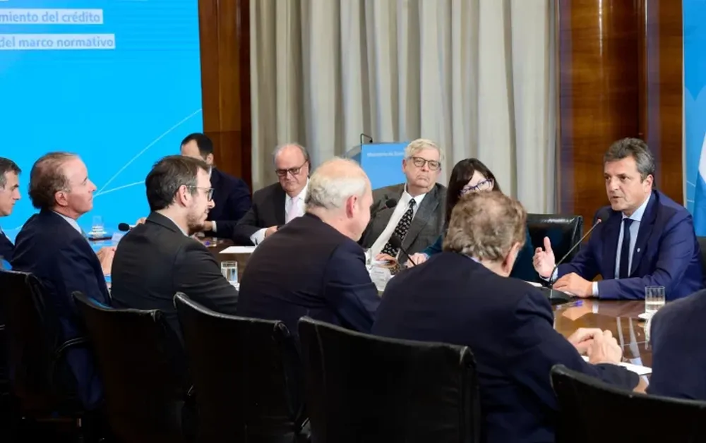 Nuevos límites para tarjetas de crédito: “El consumo puede compensar parte del impacto de la sequía”, dijo Massa