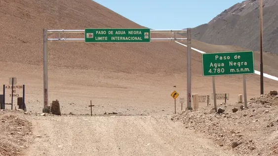 Paso de Agua Negra.-