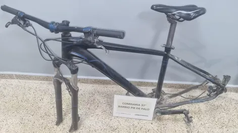 Desde un cuadro de bici hasta una garrafa: encontraron elementos robados en un descampado