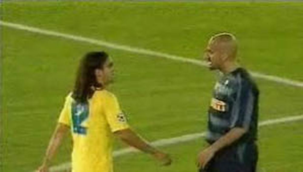 Cargó contra Sorín