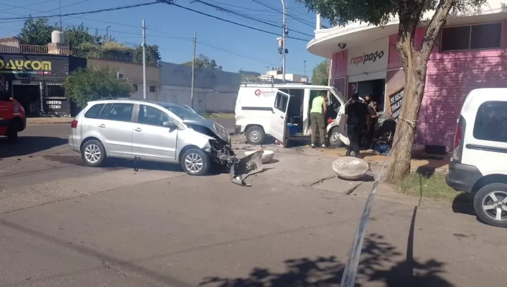 Fuerte choque en Capital: la identidad de los seis heridos, uno tiene cinco años de edad