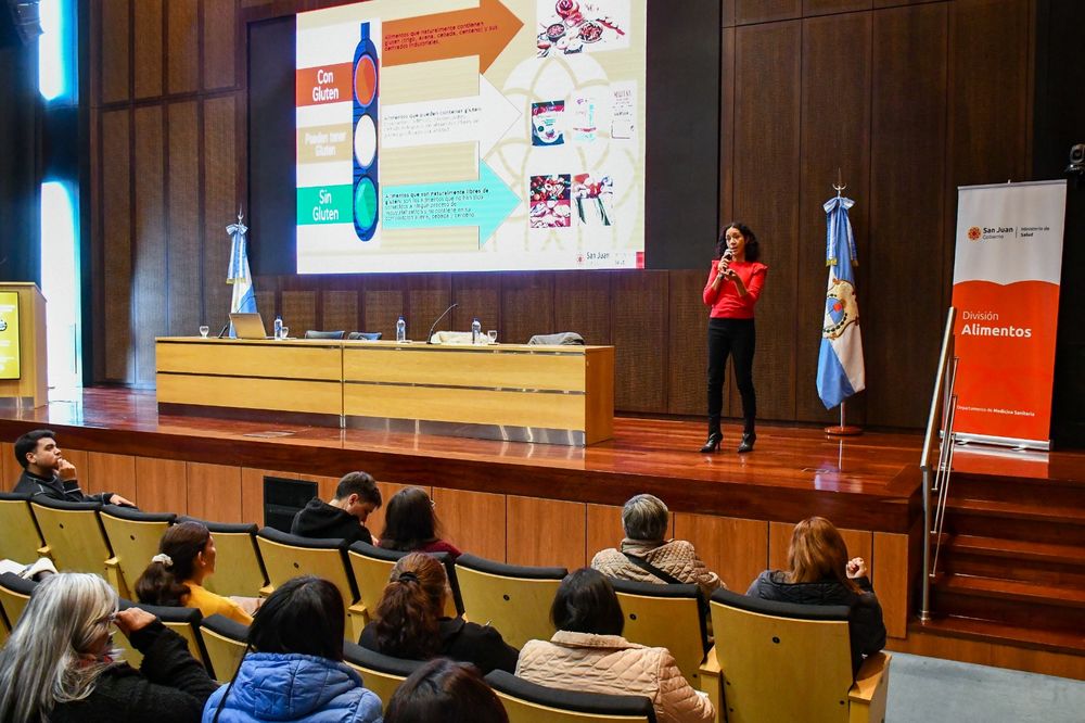 Esta mañana, Salud brindó una capacitación en manipulación de alimentos sin gluten, destinado al público en general.