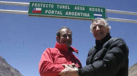 Teo cumple un año y lo  celebra con 2 fiestas