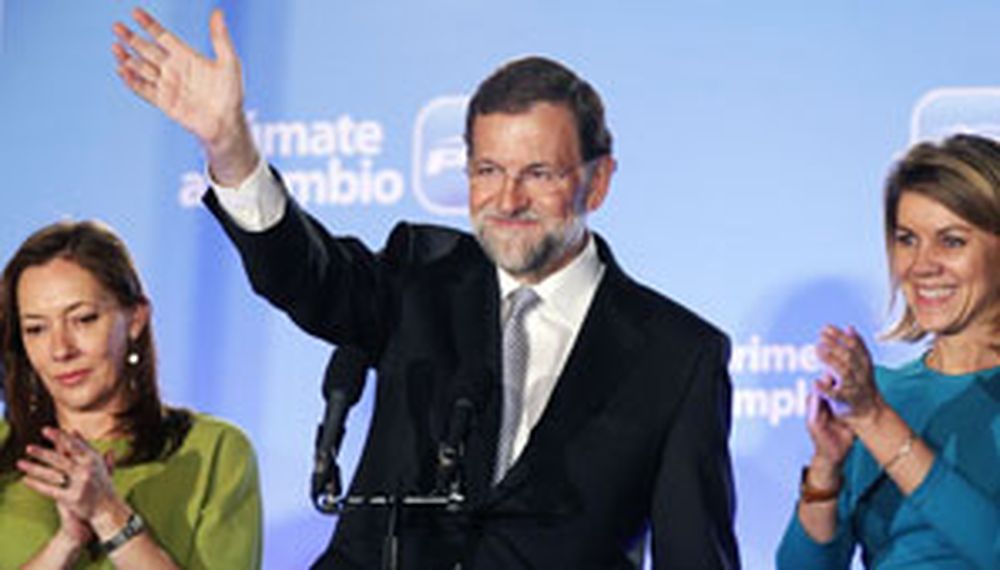El PP logra una victoria histórica en España y hunde al socialismo