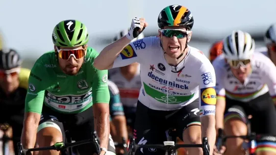 El irlandés Bennett ganó la 10ma. etapa y Peter Sagan se metió en el podio