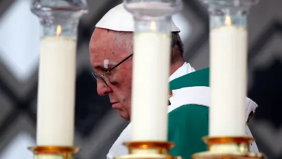 Antes de dejar Colombia, Francisco pidió esfuerzos para acabar con el narcotráfico