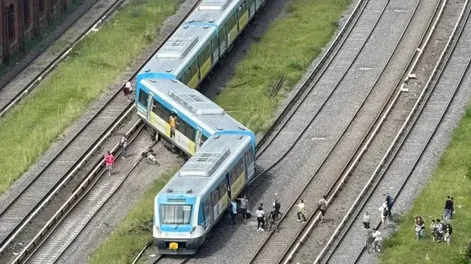 Descarrilló una formación del tren Sarmiento: hay varios heridos y nueve fueron internados