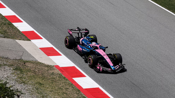 Franco Colapinto mostró un buen rendimiento en la FP1 en España