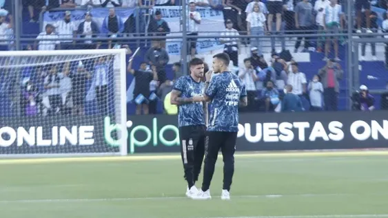 De Paul y Paredes entraron al campo y estalló el Bicentenario: “Dale campeón… dale campeón”