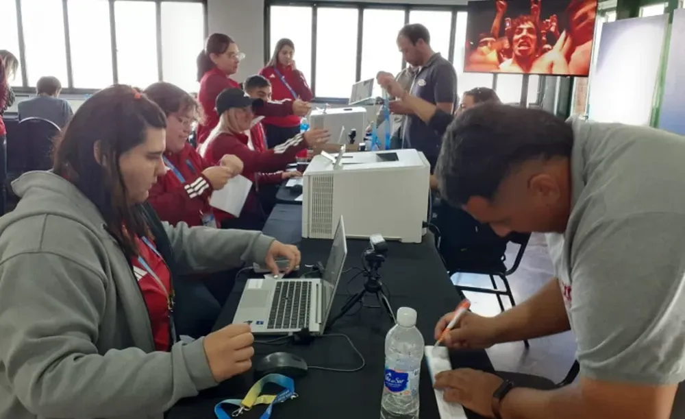 Para la prensa y otras áreas