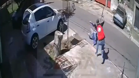 Revientan la cabeza de un vecino hasta matarlo, todo por una vieja disputa