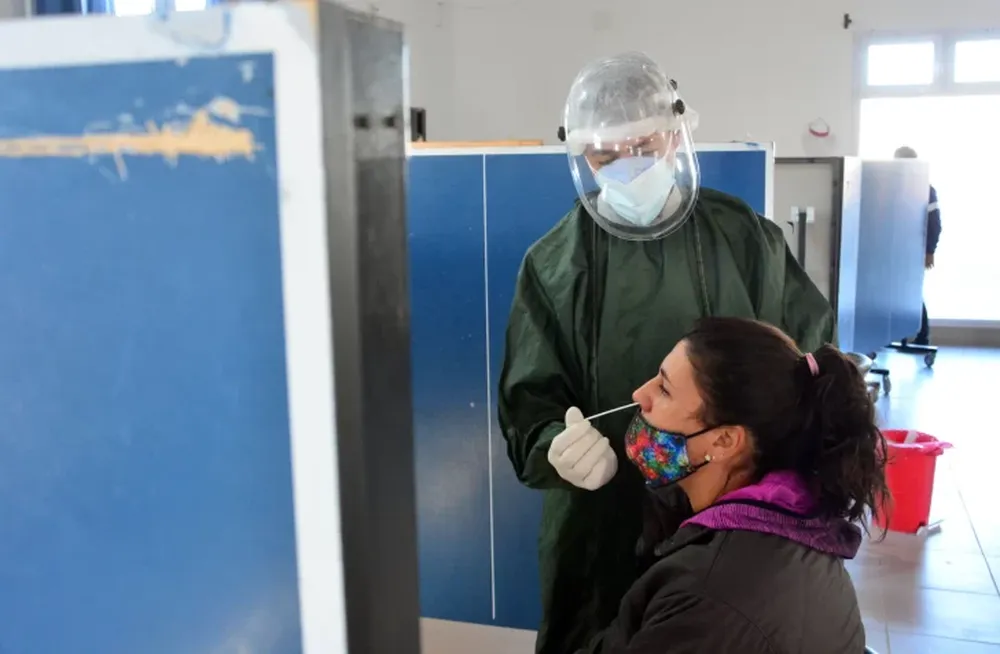 Casi 40 mil casos de covid-19: el registro más alto de la pandemia