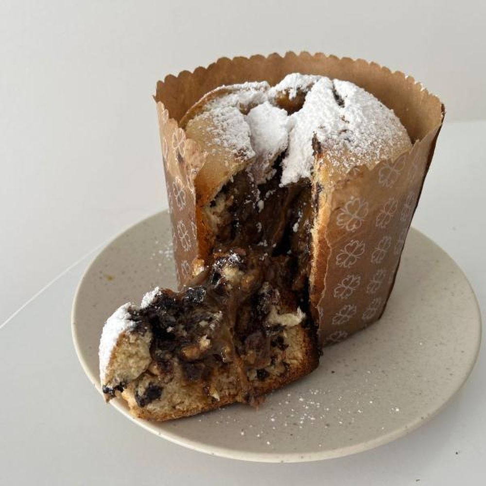 Pan dulce relleno con dulce de leche
