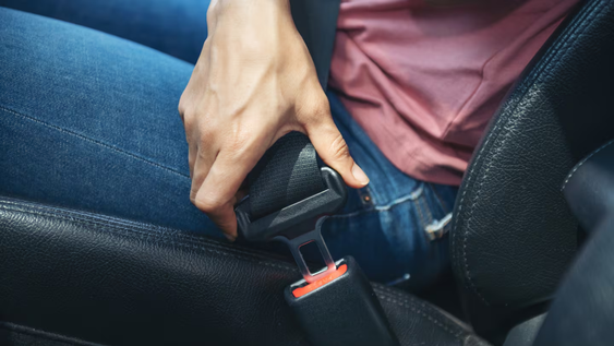 lo que muchos no saben del cinturon de seguridad y puede evitar una tragedia