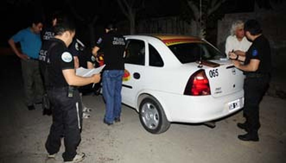 Violento asalto a un taxista