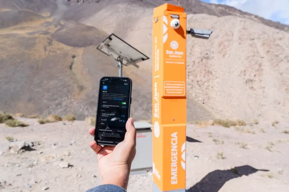 El gobierno de San Juan instaló cuatro torres de comunicación y emergencia en el camino que lleva al Paso Internacional de Agua Negra.