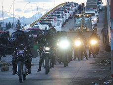 bolivia despliega un fuerte operativo para liberar rutas bloqueadas en medio de la crisis social bolivia despliega un fuerte operativo para liberar rutas bloqueadas en medio de la crisis social