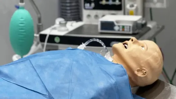 Abrirán el primer simulador de quirófano para aprender a reducir riesgos en las cirugías