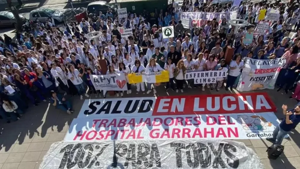 Aseguran que la protesta de los médicos del Garrahan visibiliza una crisis que lleva años.