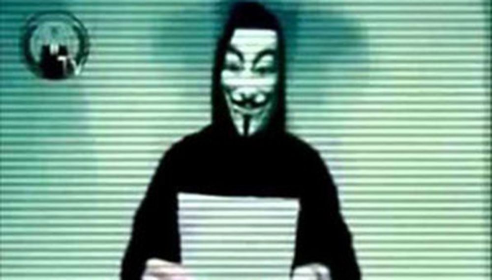 Anonymous tras Facebook