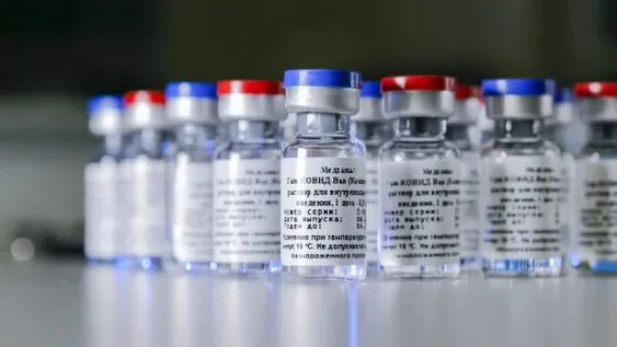 Rusia anunció que ya produjo la primera partida de su vacuna