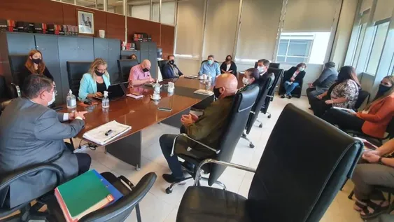 Docentes buscan recuperar la diferencia entre lo acordado en 2020 y la inflación