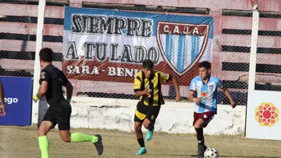 IGUALES. En Santa Lucía, Atlético Alianza no supo resolver su historia anteAtenas Pocito.