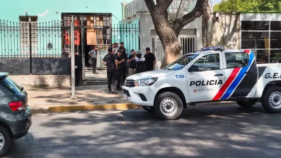 Allanamiento a la casona.