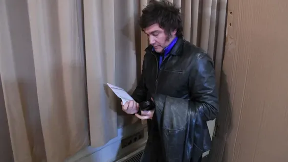 Tras un llamado del FMI, Milei analiza cómo encarar una cita