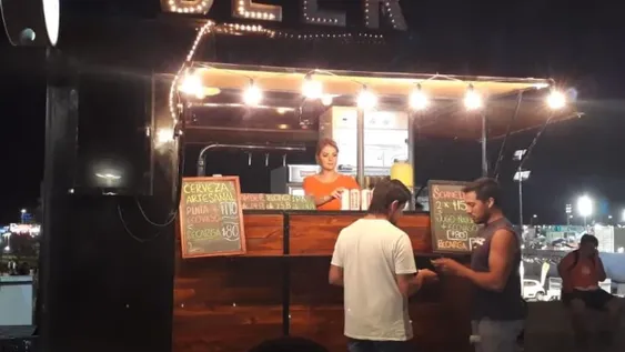 Dos hermanos y la misma pasión: los food trucks