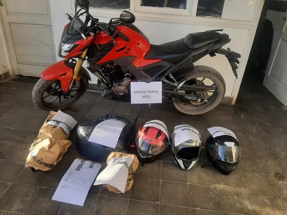 “El Chonono” un reconocido delincuente ingresó a robar a una casa y sufrió una fractura expuesta en su pierna