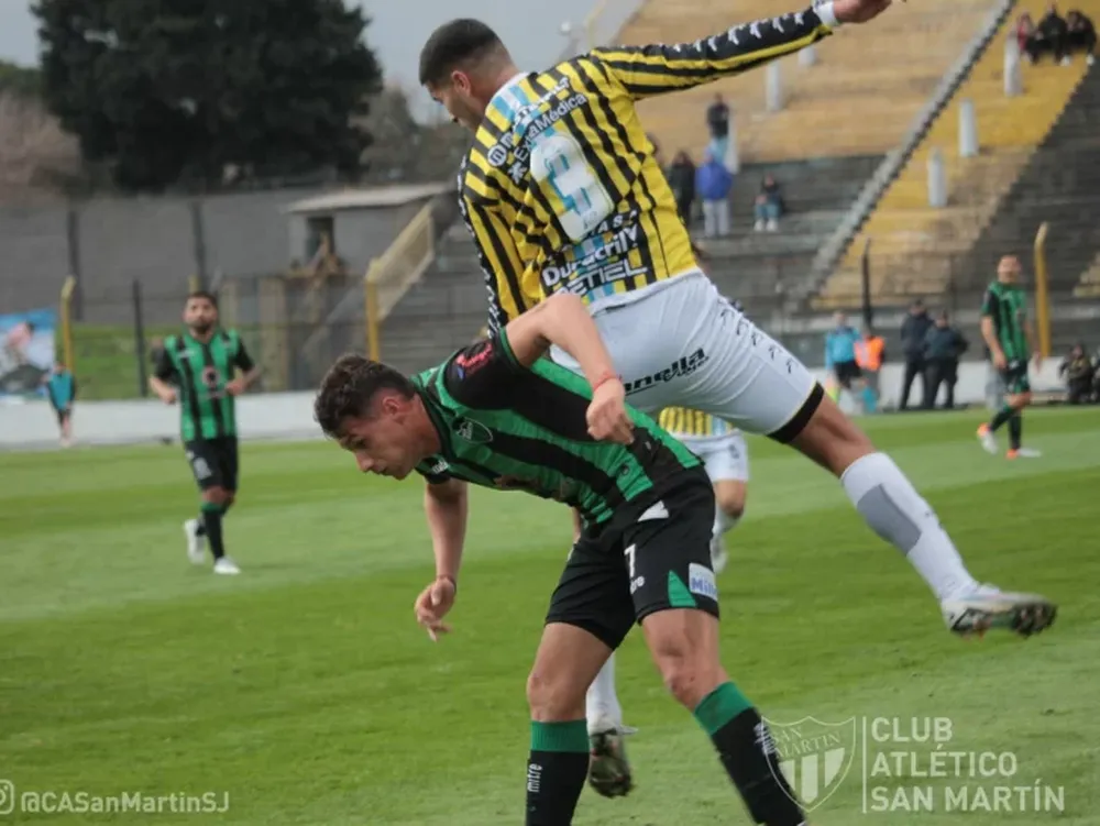 San Martín perdió en el último minuto un partido que estuvo ganando ante Almirante Brown