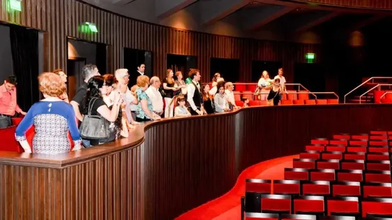 El Teatro del Bicentenario ofrece visitas guiadas también en verano