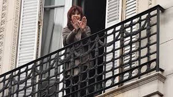 Cristina Kirchner volvió a criticar a Milei: “Una cosa es ser panelista y otra cosa es ser Presidente”